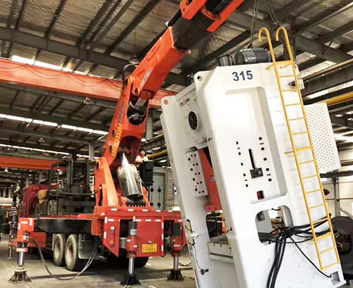 邳州附近随车吊出租，轻松解决运输难题