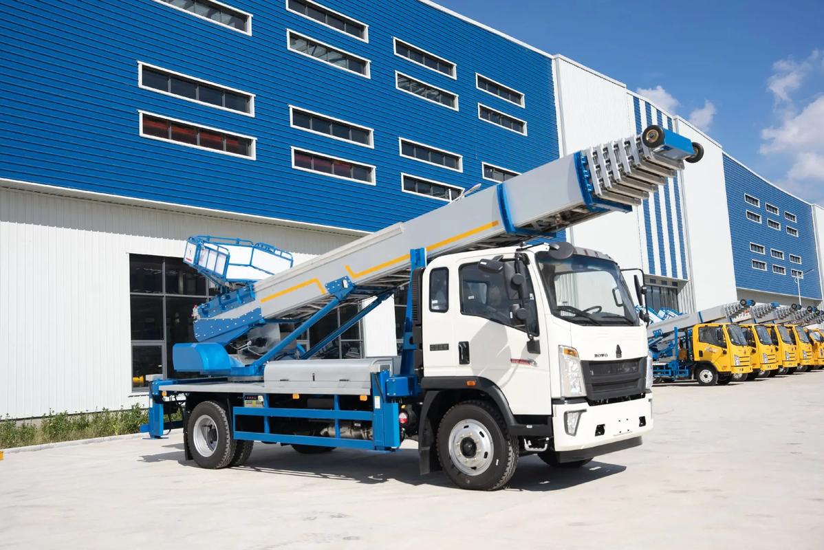 邳州出租云梯车高空作业车 建筑垃圾搬运